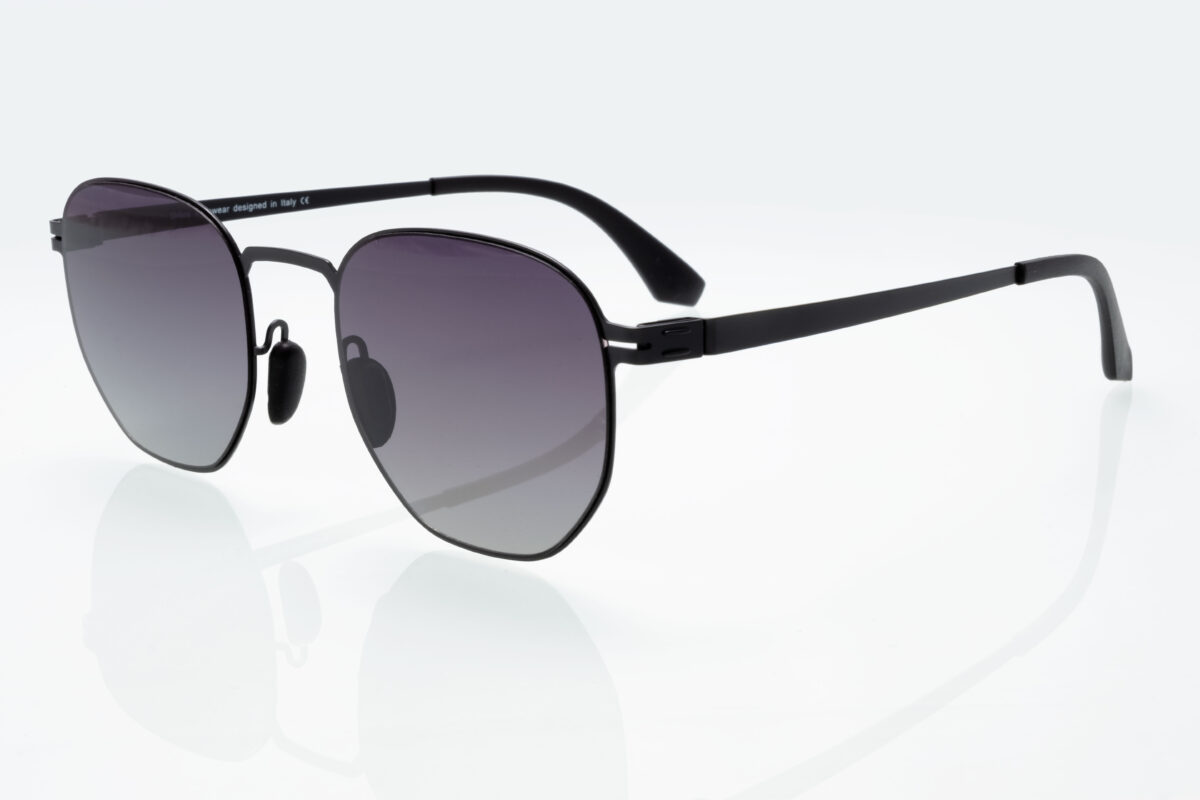 Cephalus Black