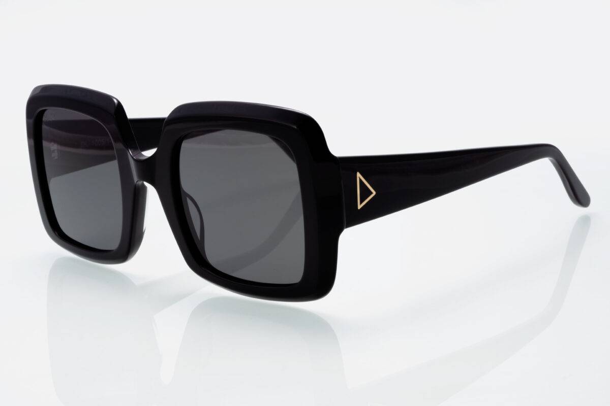 Amphitrite Black
