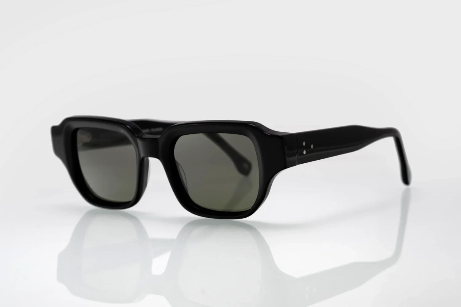 Cadmus Black