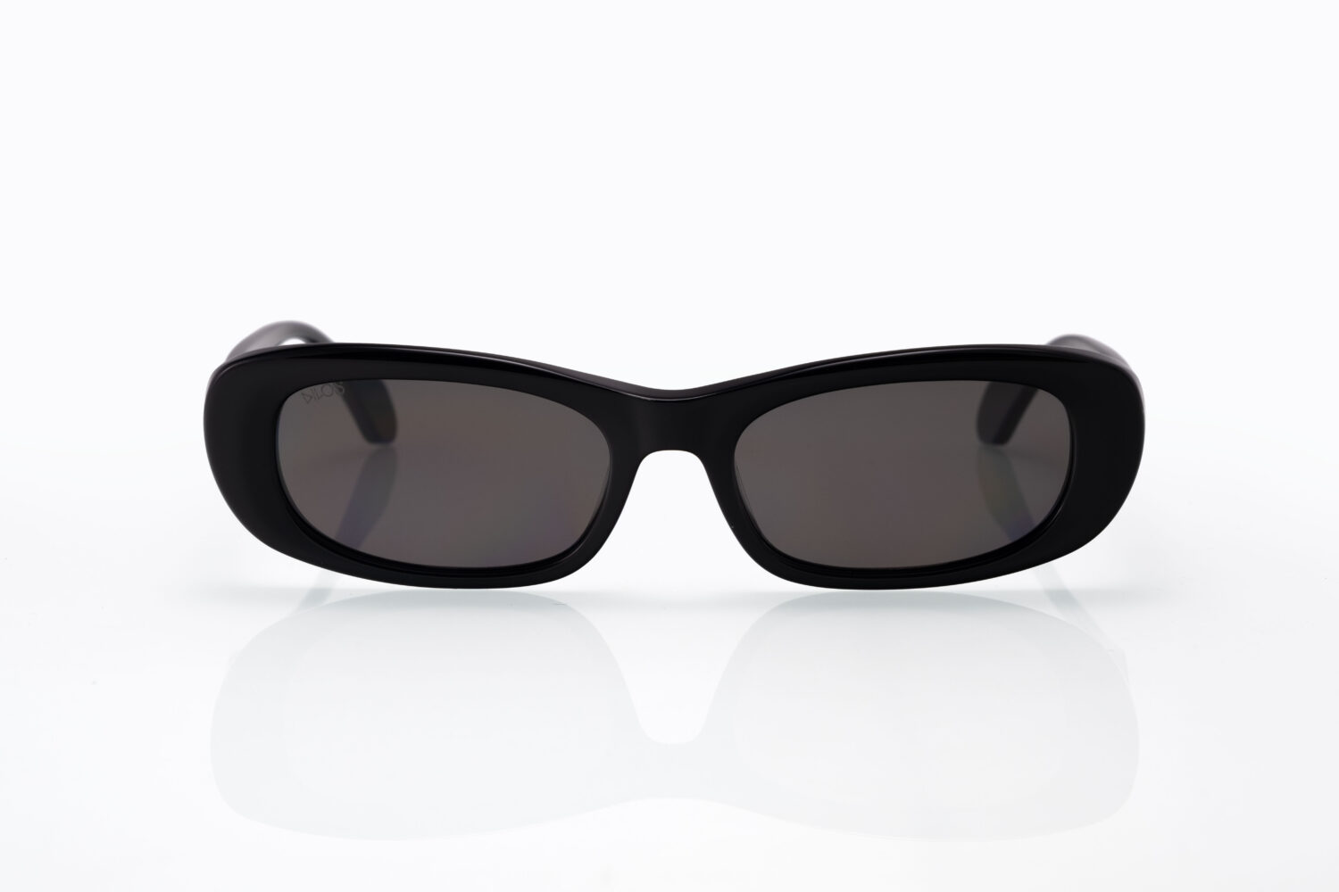 Dione Black 1 scaled