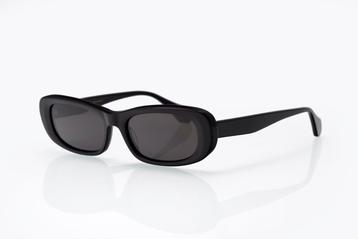 Dione Black