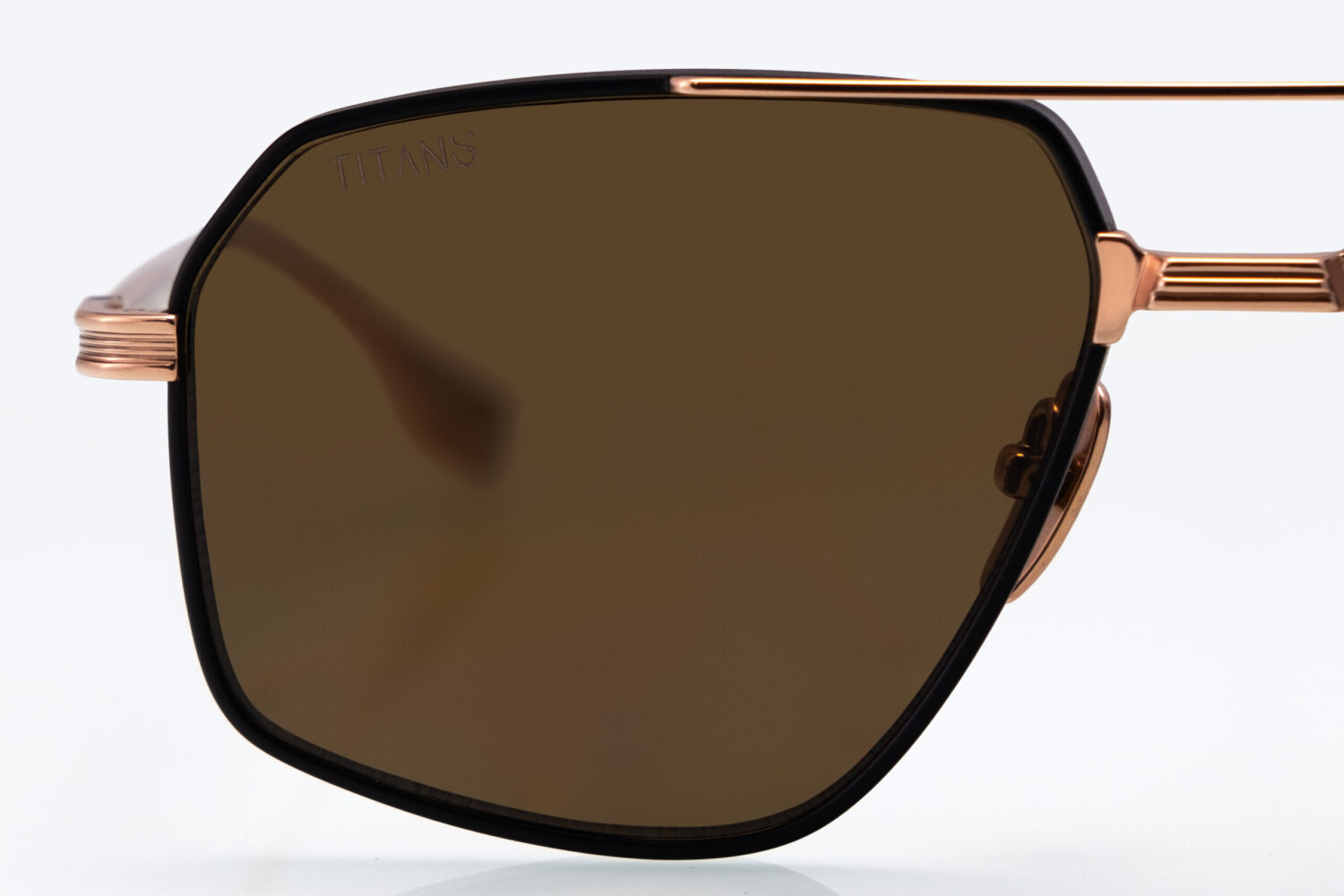 Cronos Brown - Image 3