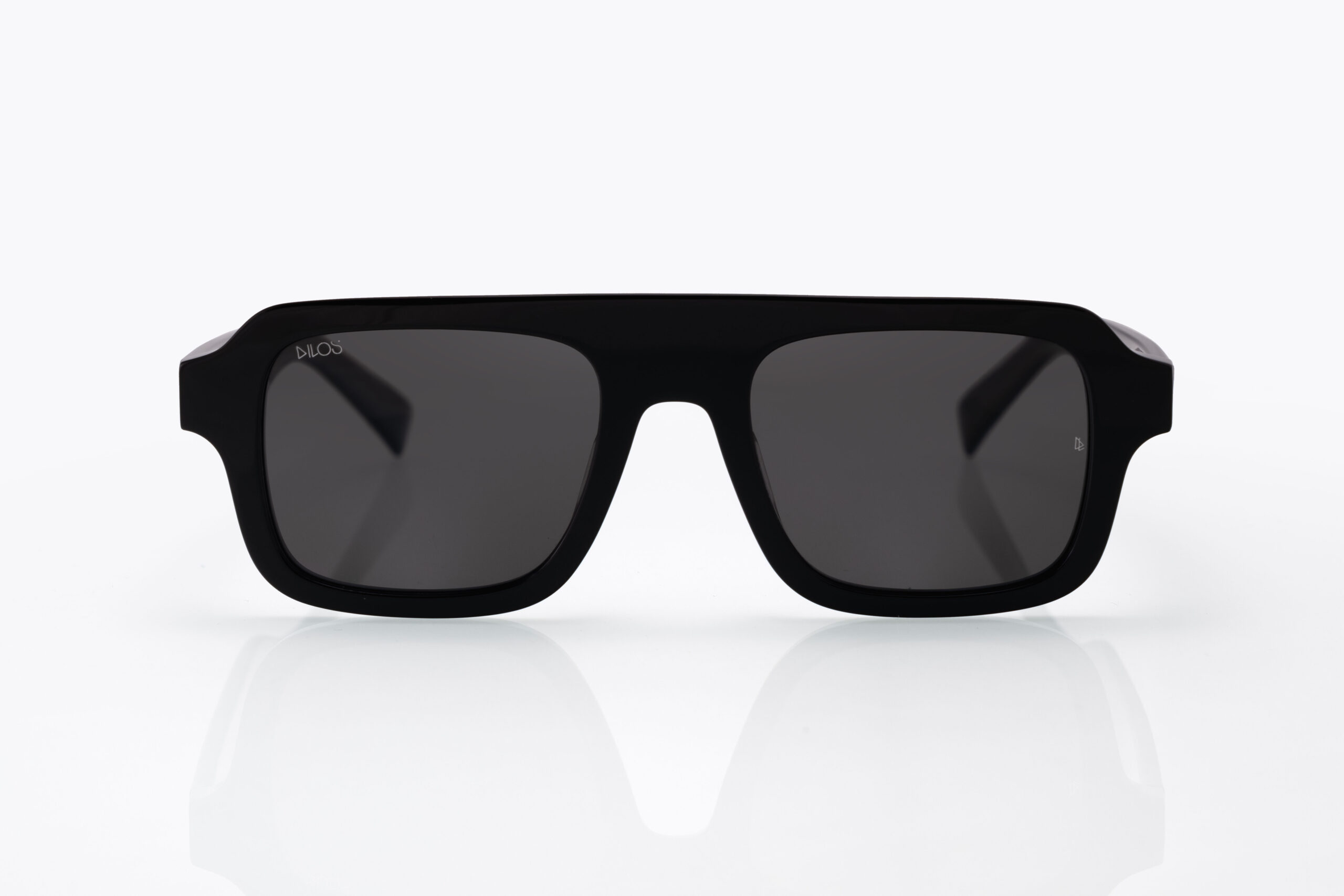 leandrus black 1 scaled