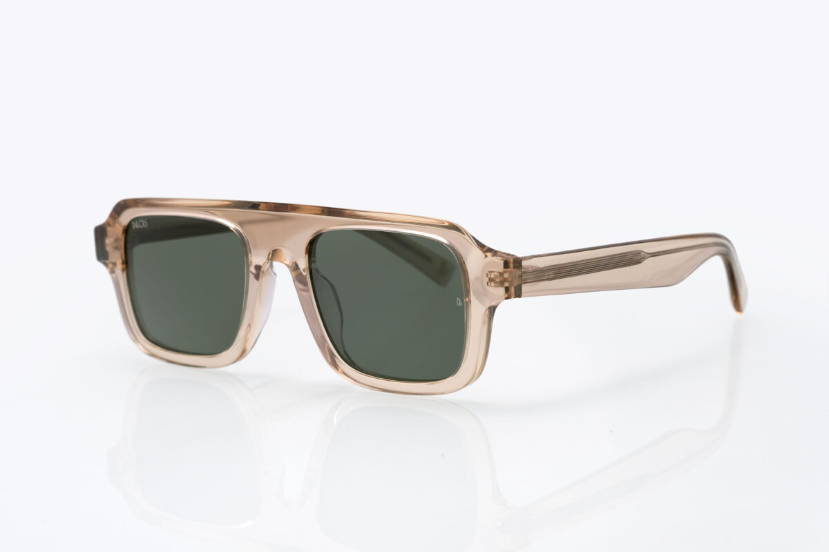 Leander Transparent