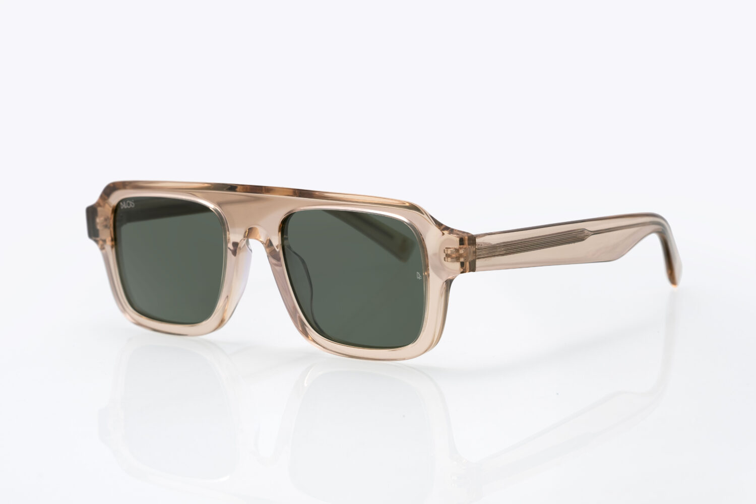 Leander Transparent