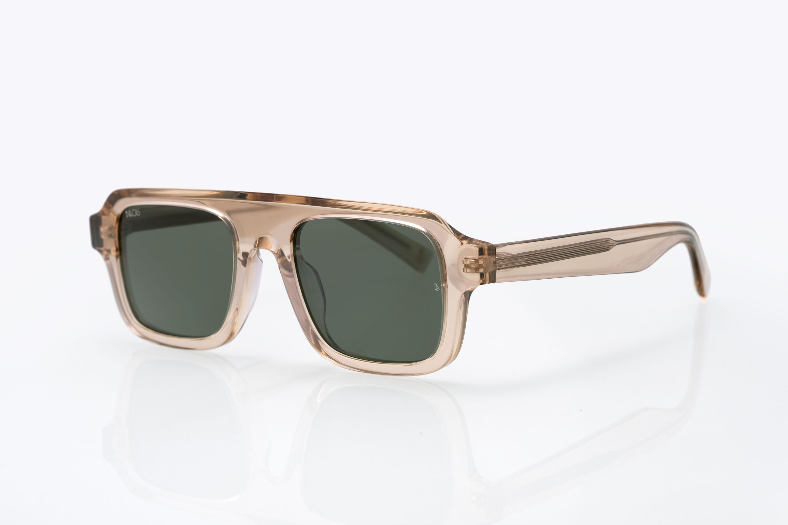 Leander Transparent