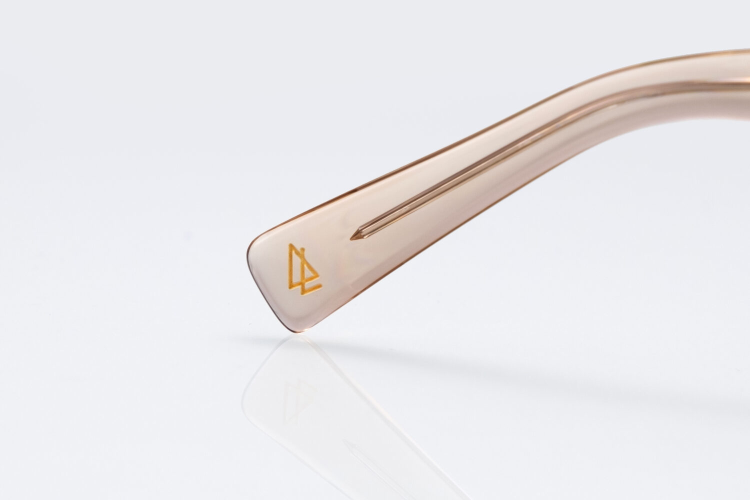 Leander Transparent - Image 3